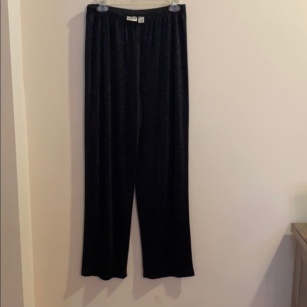 Women’s Chico’s size 2 Heather Grey Flowy Pant